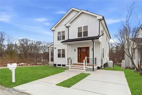 43 Massachusetts Avenue Cumberland RI 02864