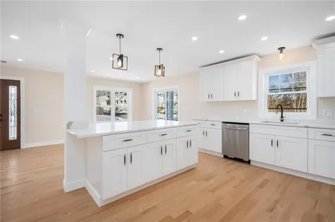 43 Massachusetts Avenue Cumberland RI 02864