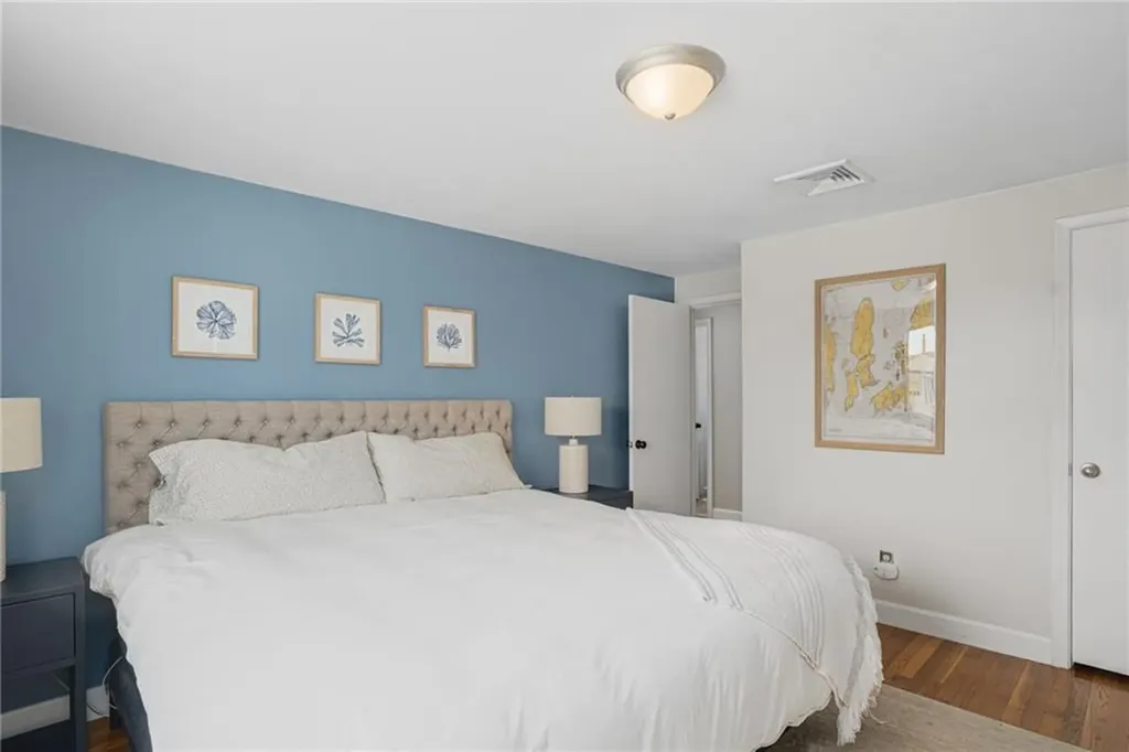 23 Laurelhurst Road Cranston RI 02920