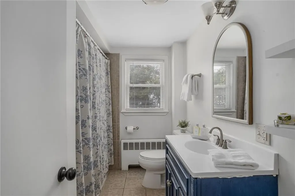 23 Laurelhurst Road Cranston RI 02920