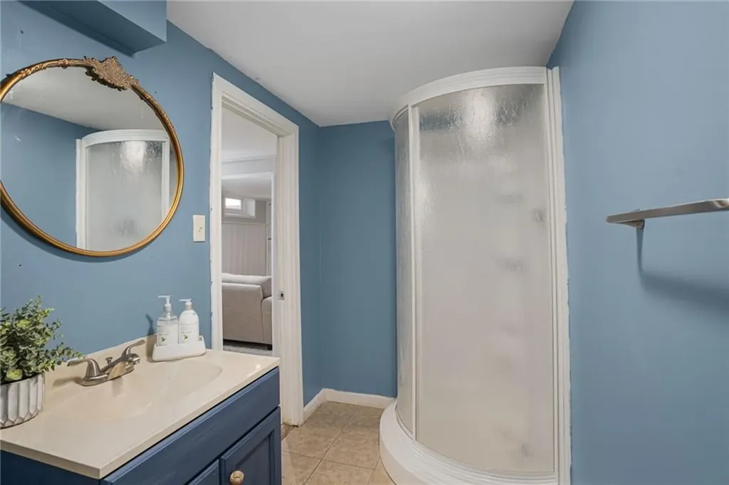 23 Laurelhurst Road Cranston RI 02920