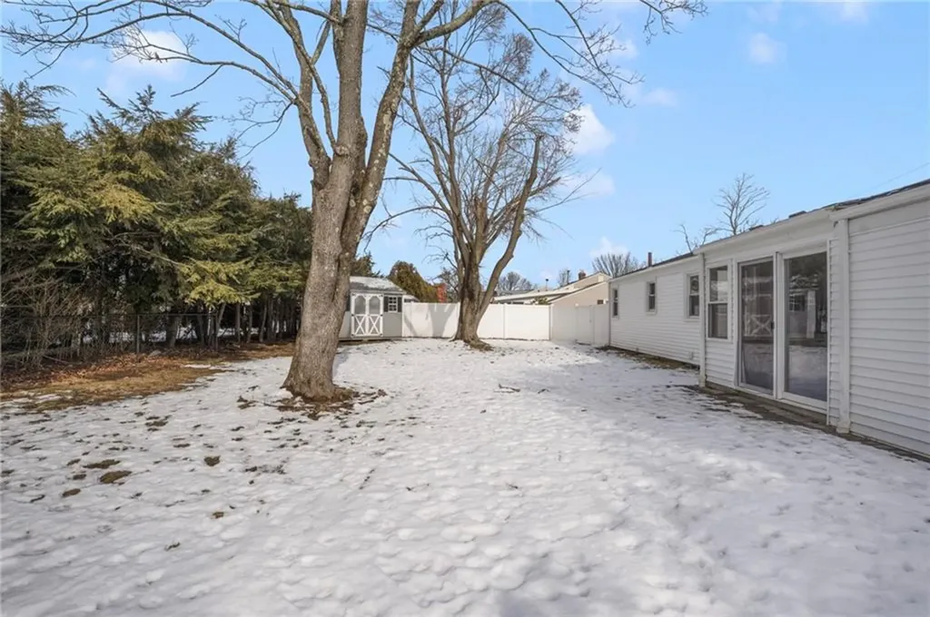 23 Laurelhurst Road Cranston RI 02920