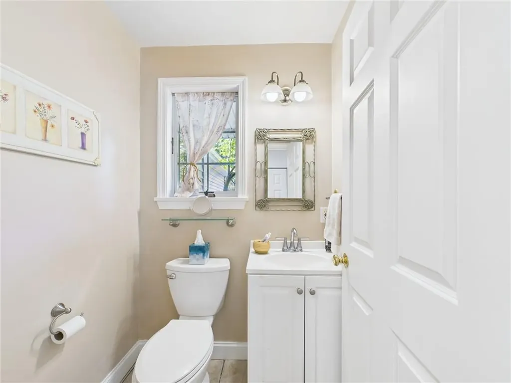 56 Wanda Street Narragansett RI 02882