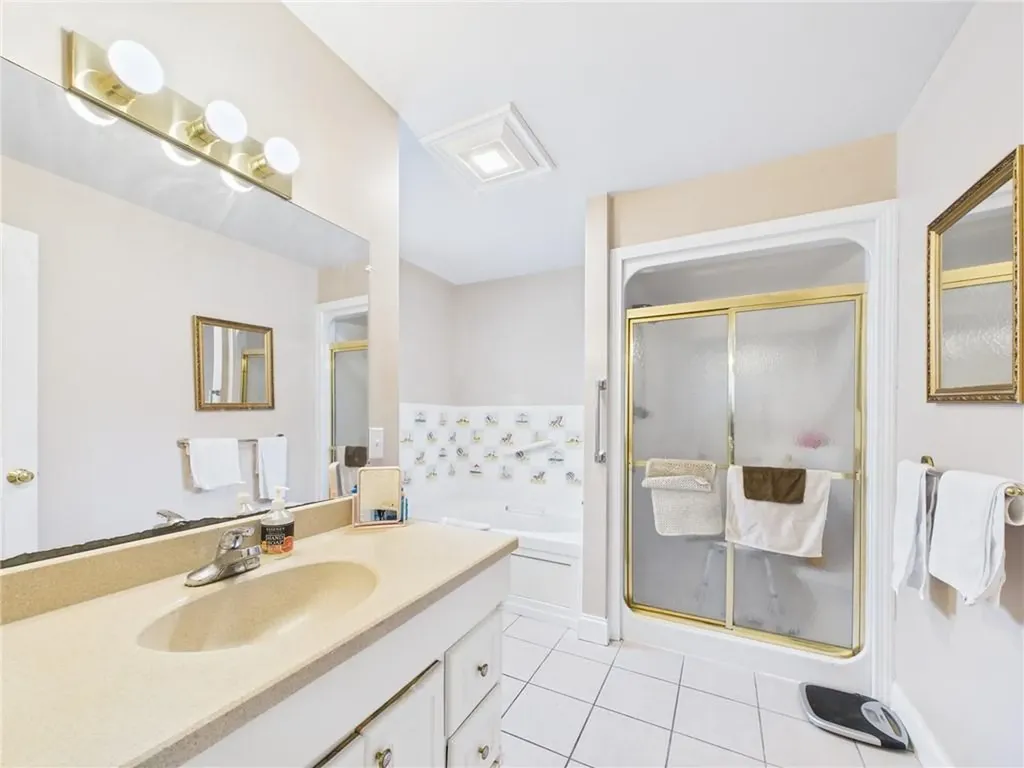 56 Wanda Street Narragansett RI 02882