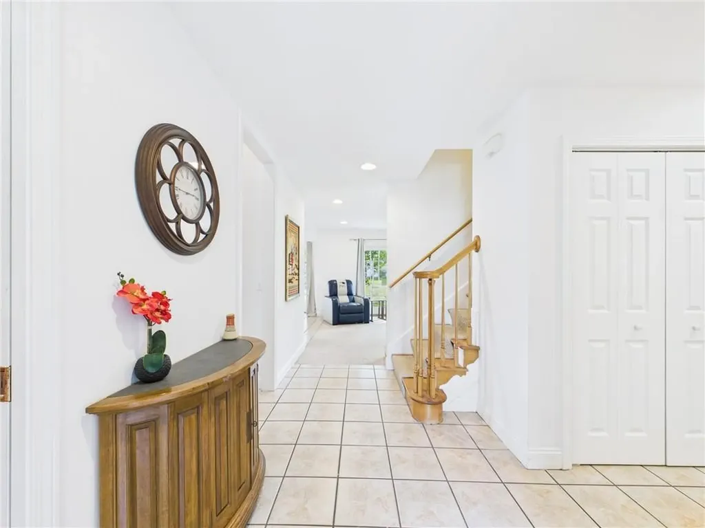 56 Wanda Street Narragansett RI 02882