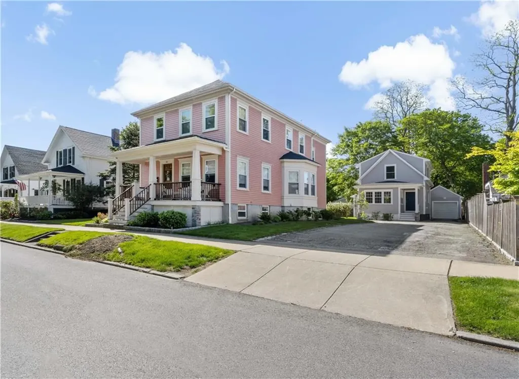88 Burton Street Bristol RI 02809