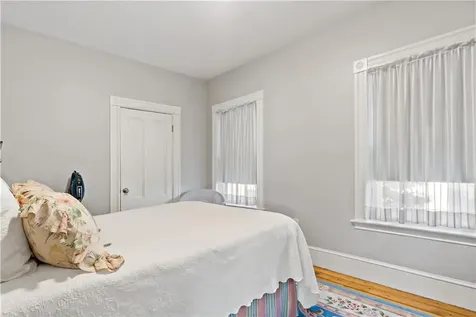 88 Burton Street Bristol RI 02809