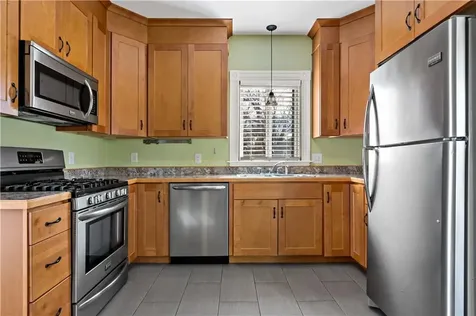 88 Burton Street Bristol RI 02809