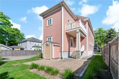 88 Burton Street Bristol RI 02809