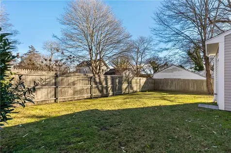 88 Burton Street Bristol RI 02809