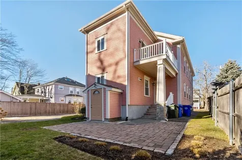 88 Burton Street Bristol RI 02809