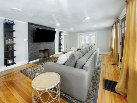 85 Hopkins Avenue Johnston RI 02919