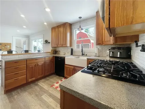 85 Hopkins Avenue Johnston RI 02919