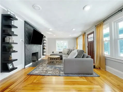 85 Hopkins Avenue Johnston RI 02919