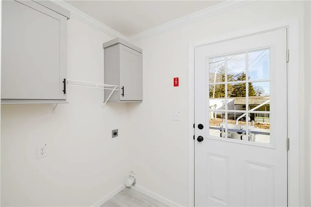 1346 Newport Avenue Attleboro MA 02703