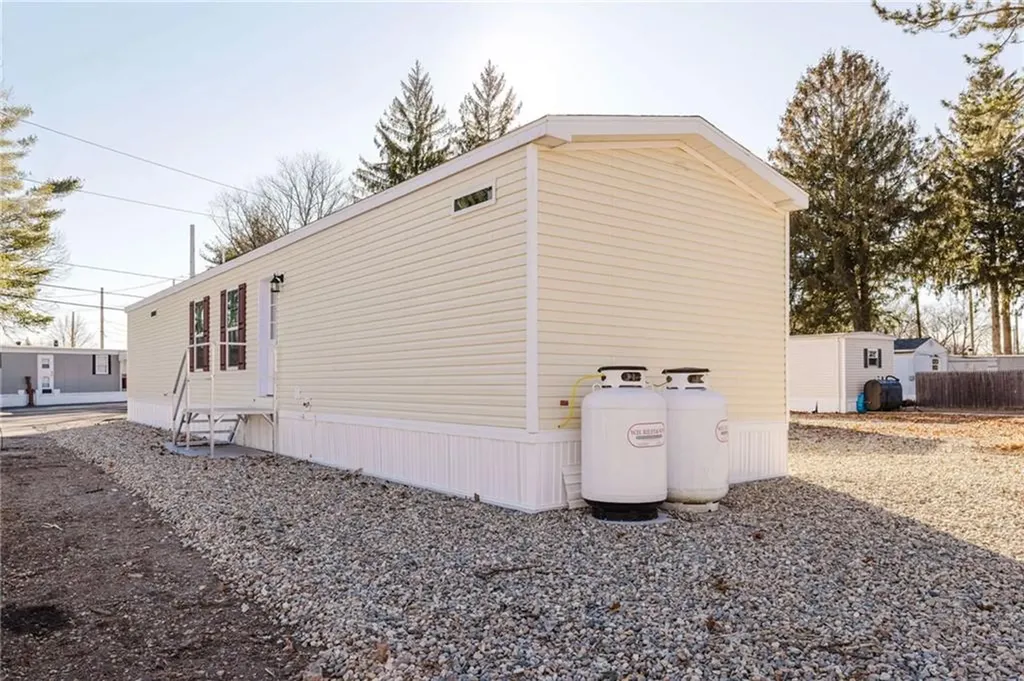 1346 Newport Avenue Attleboro MA 02703