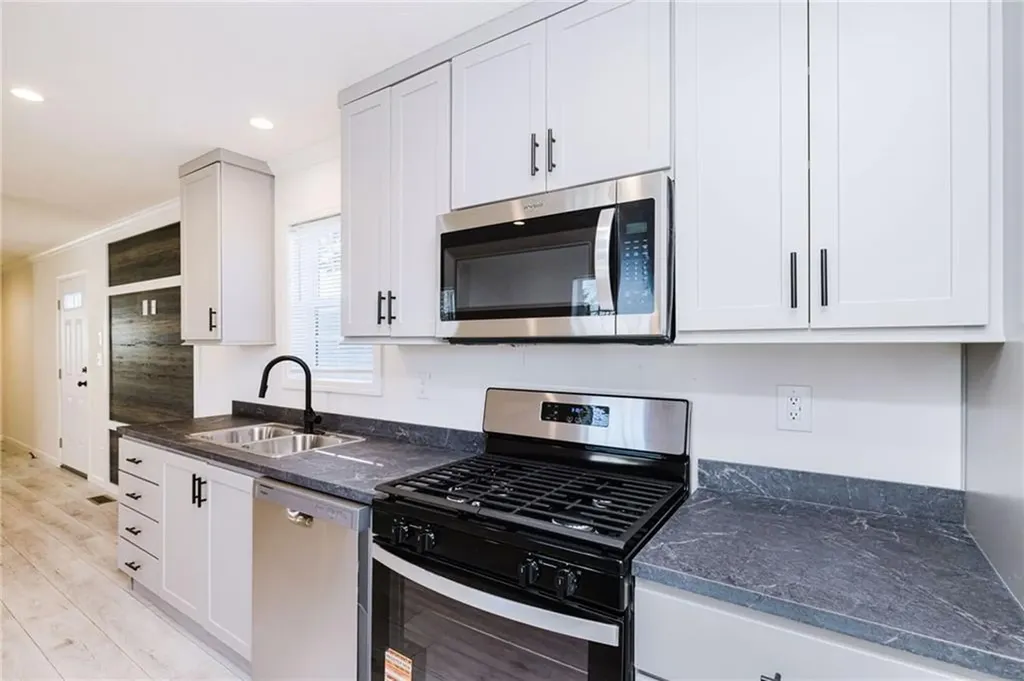 1346 Newport Avenue Attleboro MA 02703