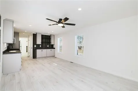 1346 Newport Avenue Attleboro MA 02703