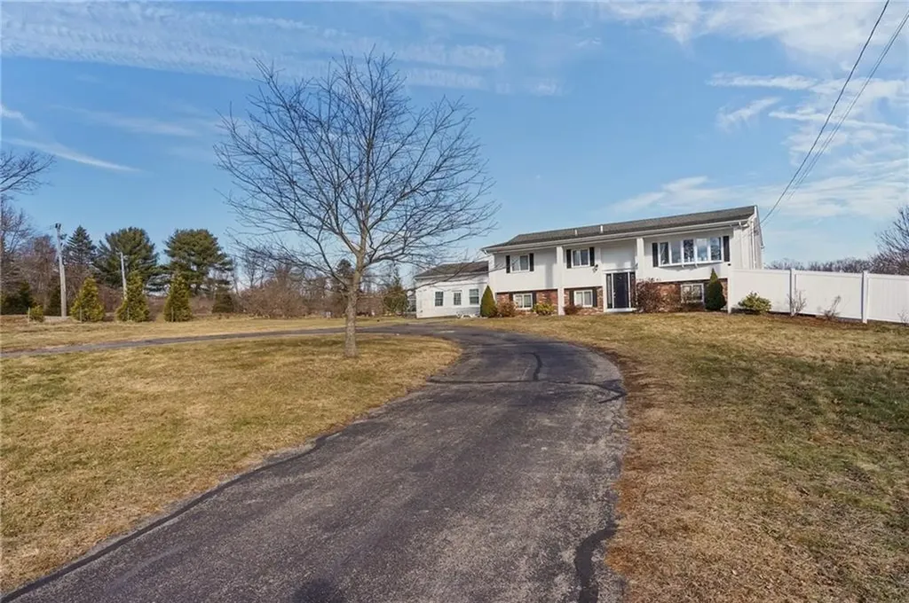 1275 Seven Mile Road Cranston RI 02831