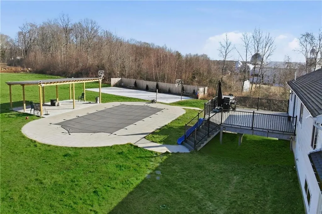 1275 Seven Mile Road Cranston RI 02831