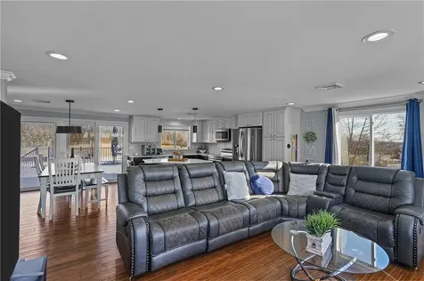 1275 Seven Mile Road Cranston RI 02831