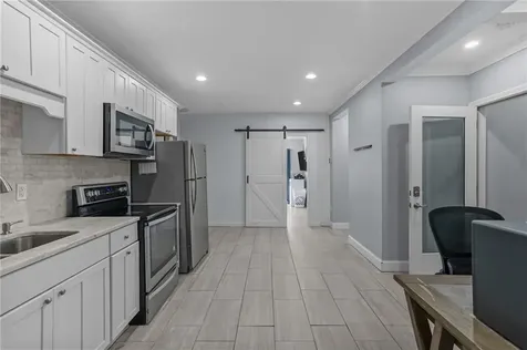 1275 Seven Mile Road Cranston RI 02831