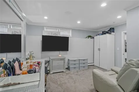 1275 Seven Mile Road Cranston RI 02831