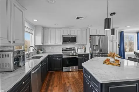 1275 Seven Mile Road Cranston RI 02831