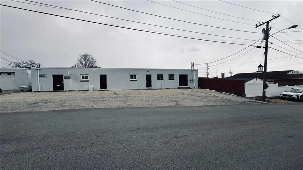 10 Alcazar Avenue Johnston RI 02919
