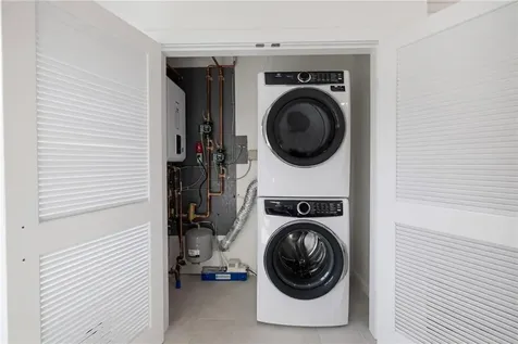 57 Clinton Street Newport RI 02840