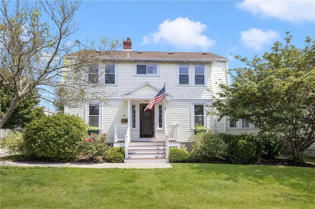 10 Eustis Avenue Newport RI 02840