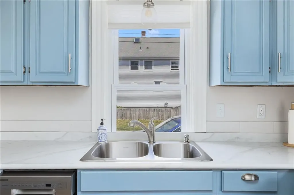 10 Eustis Avenue Newport RI 02840
