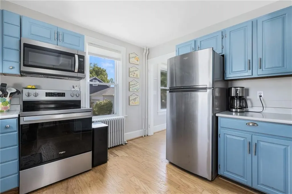 10 Eustis Avenue Newport RI 02840