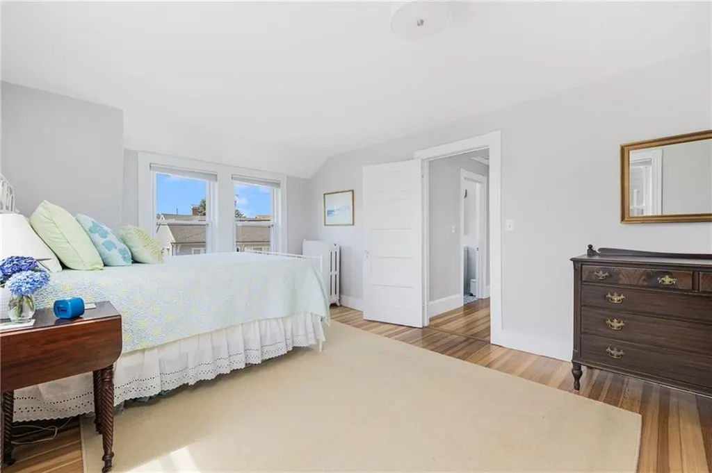 10 Eustis Avenue Newport RI 02840