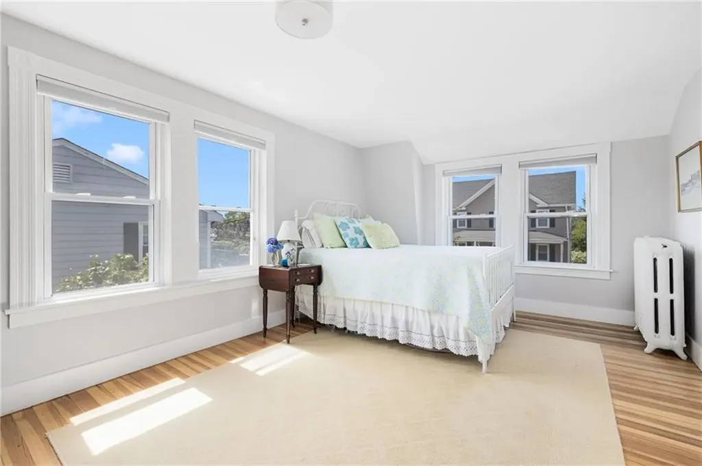 10 Eustis Avenue Newport RI 02840