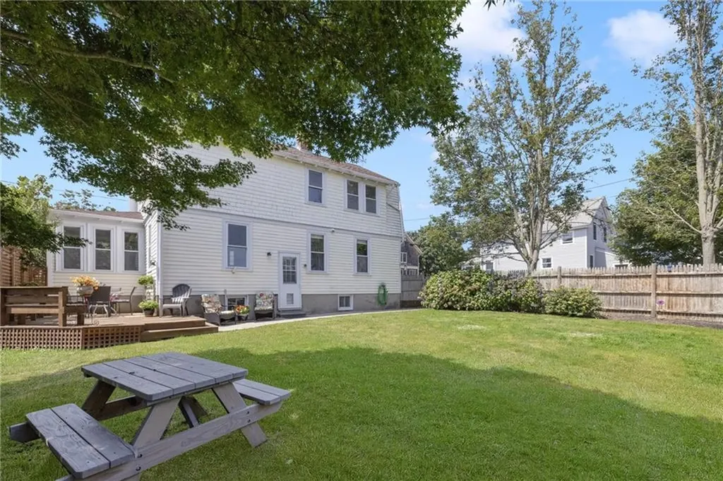 10 Eustis Avenue Newport RI 02840
