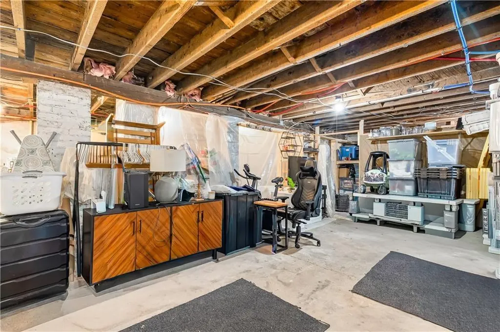 6 Dexter Street Johnston RI 02919