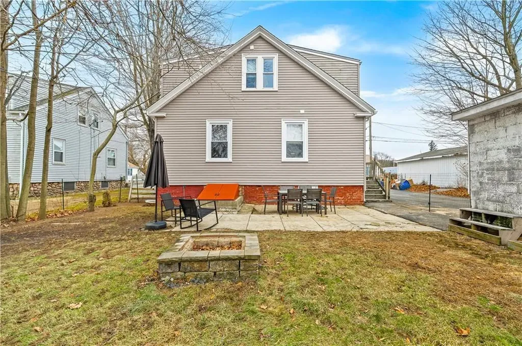 6 Dexter Street Johnston RI 02919