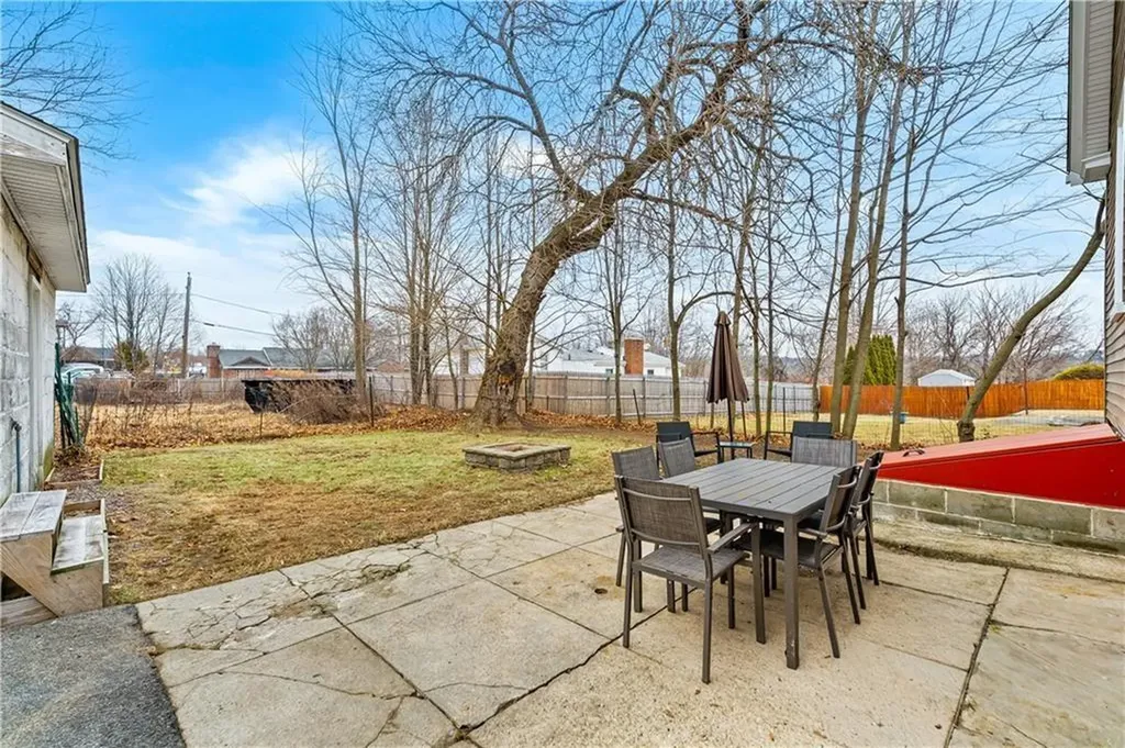 6 Dexter Street Johnston RI 02919