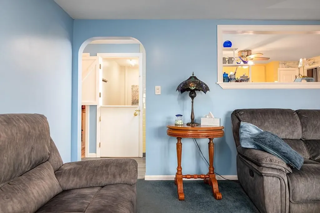 54 Ansonia Road Warwick RI 02889