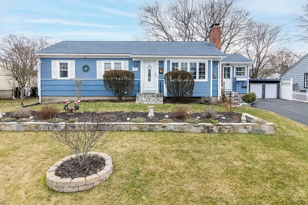 54 Ansonia Road Warwick RI 02889