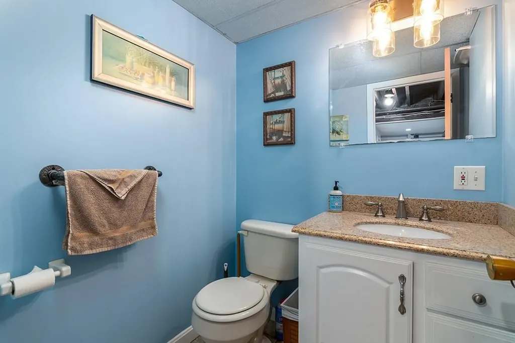 54 Ansonia Road Warwick RI 02889