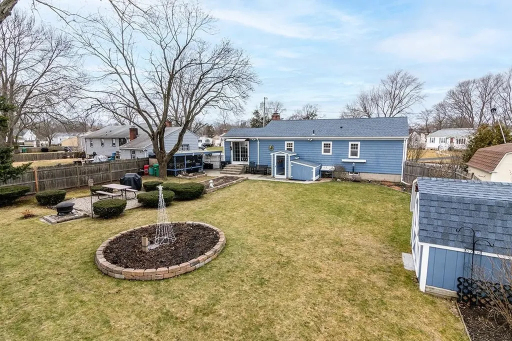 54 Ansonia Road Warwick RI 02889