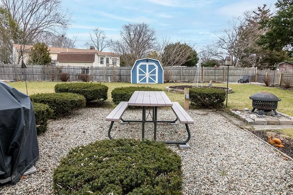 54 Ansonia Road Warwick RI 02889