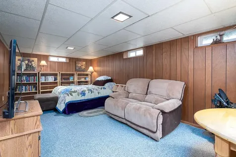 54 Ansonia Road Warwick RI 02889