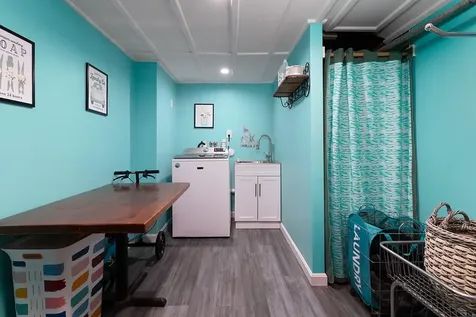 54 Ansonia Road Warwick RI 02889