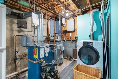 54 Ansonia Road Warwick RI 02889