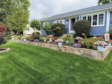 54 Ansonia Road Warwick RI 02889