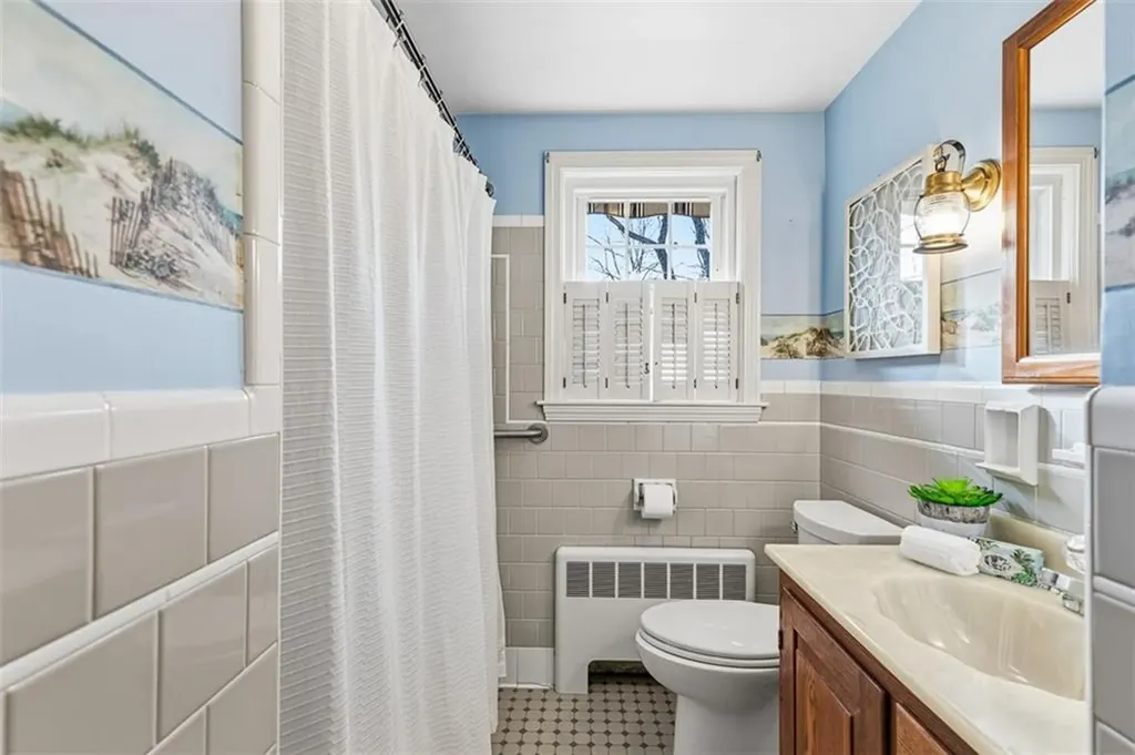 6 Ledge Road Barrington RI 02806