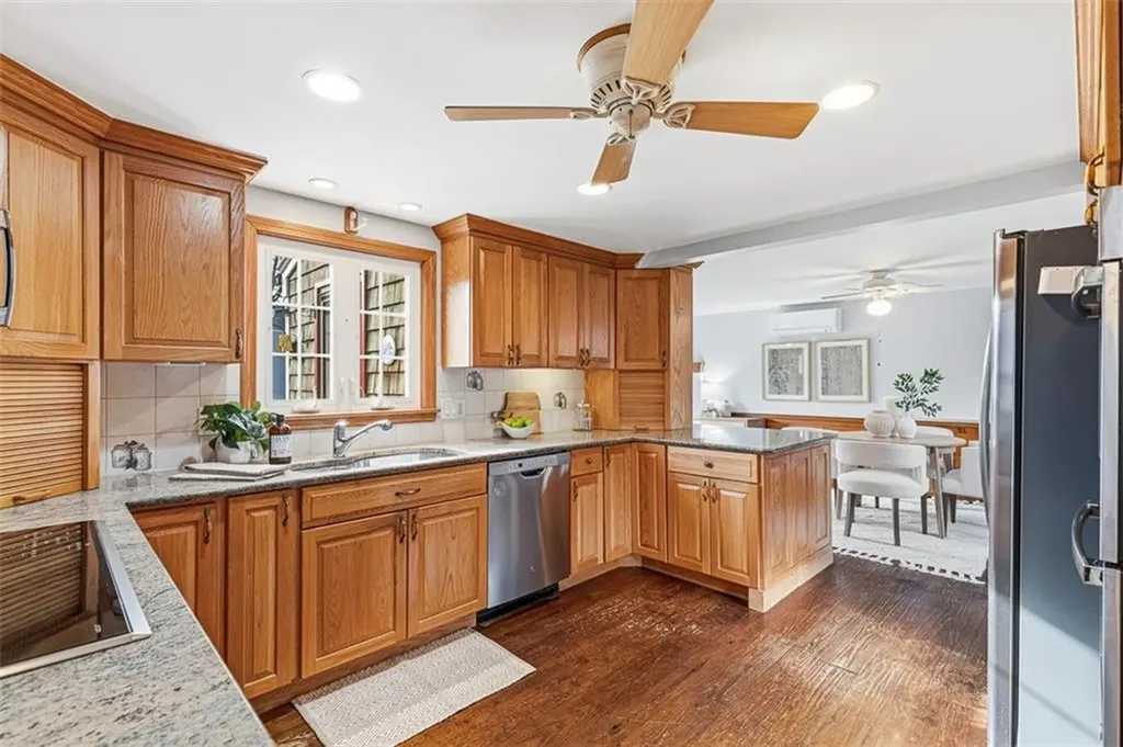 6 Ledge Road Barrington RI 02806